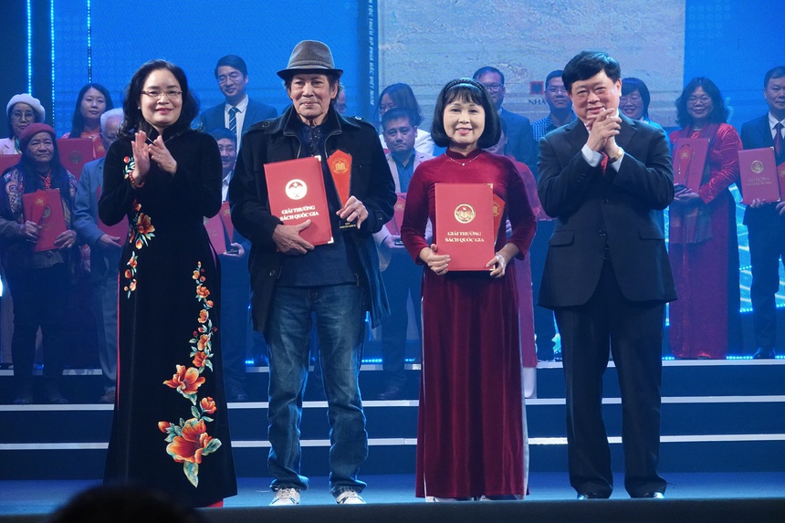 BÀI TẾT - Người đi tìm 'hồn vía' sắc phục vùng cao - Ảnh 1. BÀI TẾT - Người đi tìm 'hồn vía' sắc phục vùng cao - Ảnh 1.