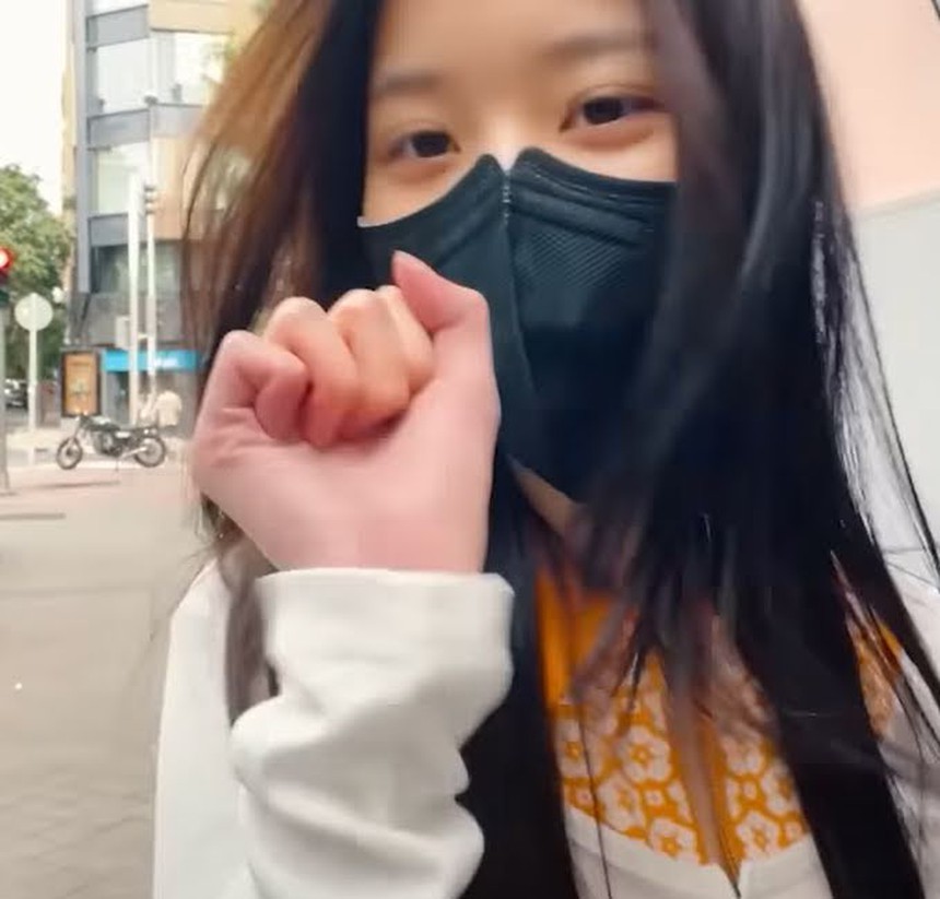 Jisoo Blackpink và 2 nữ thần tượng K-pop vẫn hút mắt fan khi để mặt mộc  - Ảnh 16.