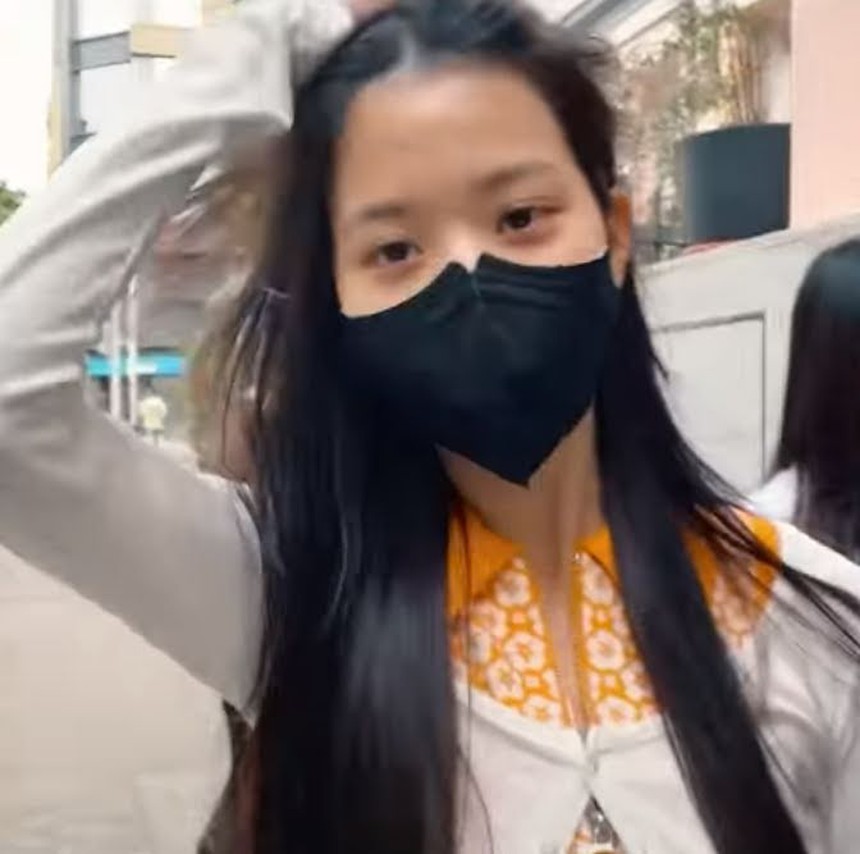 Jisoo Blackpink và 2 nữ thần tượng K-pop vẫn hút mắt fan khi để mặt mộc  - Ảnh 17.