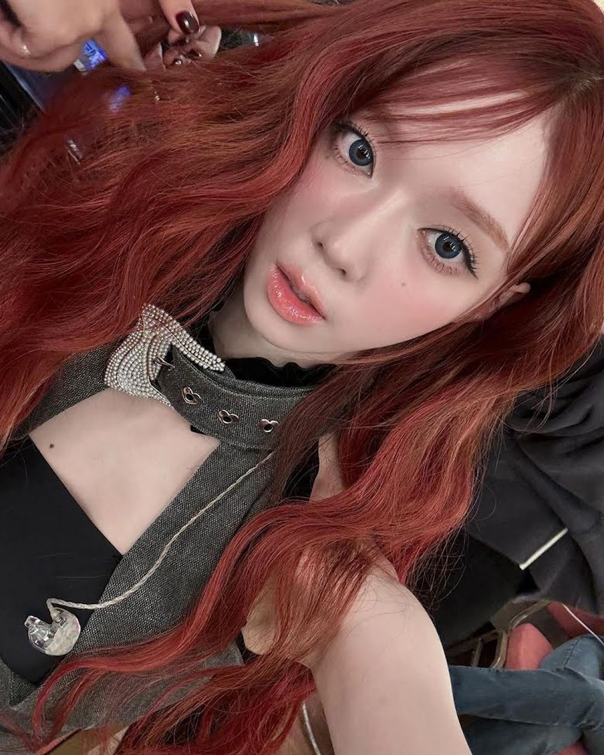 Jisoo Blackpink và 2 nữ thần tượng K-pop vẫn hút mắt fan khi để mặt mộc  - Ảnh 1.