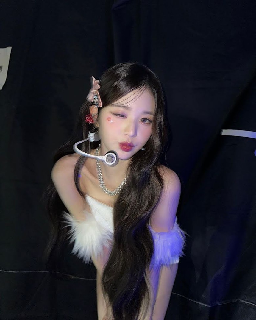 Jisoo Blackpink và 2 nữ thần tượng K-pop vẫn hút mắt fan khi để mặt mộc  - Ảnh 11.