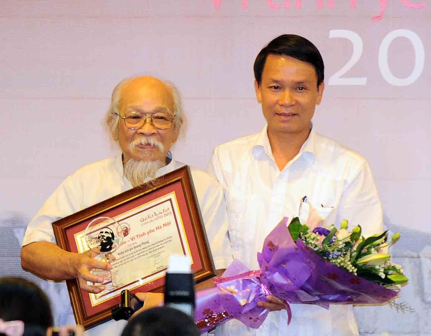 Nhà nhiếp ảnh Quang Phùng: Sống, sáng tạo “vì tình yêu Hà Nội” - Ảnh 1.