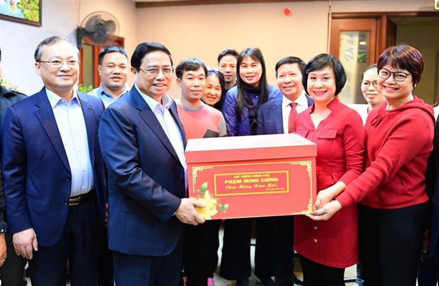 Thủ tướng chúc Tết cán bộ, phóng viên các cơ quan thông tấn, báo chí - Ảnh 2.