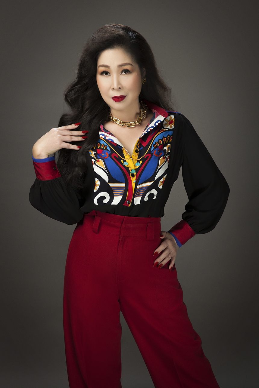 Quang Lê quyết tâm giảm cân, bất ngờ diễn nhạc kịch cùng NSND Hồng Vân - Ảnh 2. Quang Lê quyết tâm giảm cân, bất ngờ diễn nhạc kịch cùng NSND Hồng Vân - Ảnh 2.