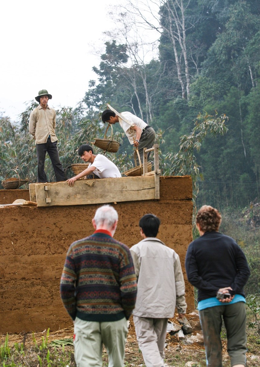 Cuộc sống sau ống kính: Mái ngói, tường trình trên cao nguyên đá - Ảnh 3. Cuộc sống sau ống kính: Mái ngói, tường trình trên cao nguyên đá - Ảnh 3.