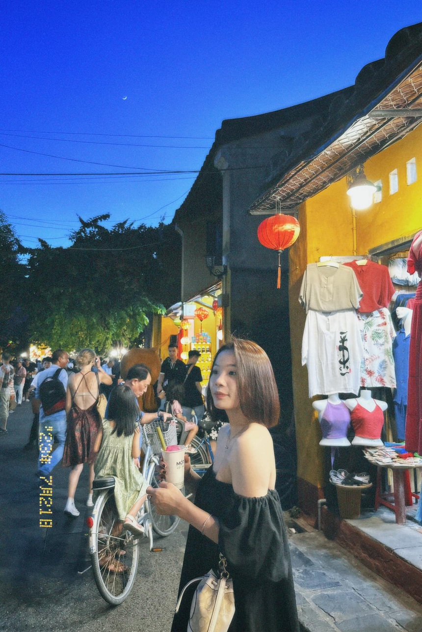 Hot girl cầu lông Thùy Linh diện váy trắng tinh khôi, khoe vẻ đẹp hút hồn cộng đồng mạng - Ảnh 8. Hot girl cầu lông Thùy Linh diện váy trắng tinh khôi, khoe vẻ đẹp hút hồn cộng đồng mạng - Ảnh 8.