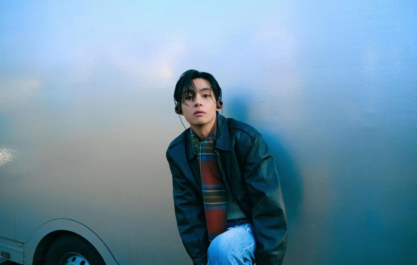 ARMY ngỡ ngàng khi V BTS từng hé lộ ca khúc mới từ... năm ngoái! - Ảnh 4. ARMY ngỡ ngàng khi V BTS từng hé lộ ca khúc mới từ... năm ngoái! - Ảnh 4.