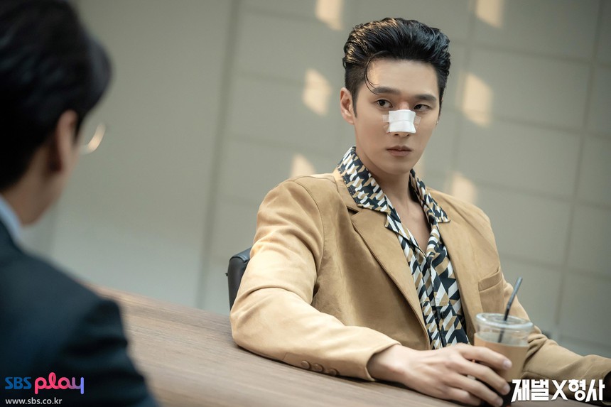 Phim mới của Ahn Bo Hyun thành công rực rỡ hậu chia tay Jisoo Blackpink - Ảnh 6.