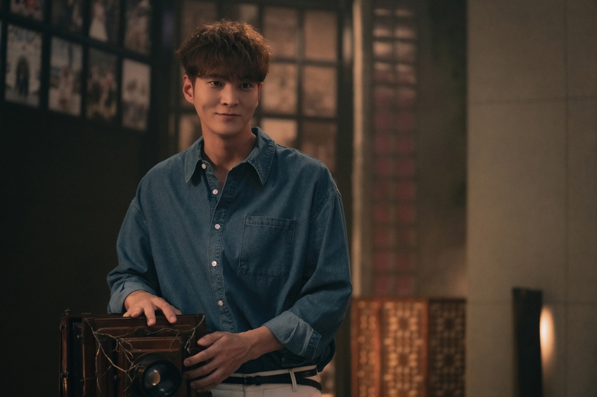 'Tiệm chụp ảnh ma quái' với cặp đôi Joo Won và Kwon Na Ra lập thành tích khi vừa lên sóng - Ảnh 1.