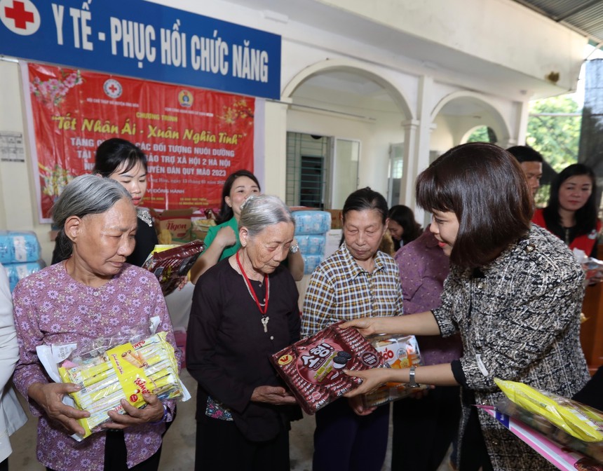 Hà Nội: Quan tâm nâng cao chất lượng cuộc sống cho người dân - Ảnh 1. Hà Nội: Quan tâm nâng cao chất lượng cuộc sống cho người dân - Ảnh 1.
