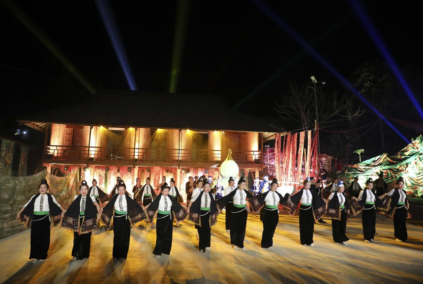 Điện Biên ra mắt Show diễn thực cảnh 'Huyền tích U Va' - Ảnh 2.