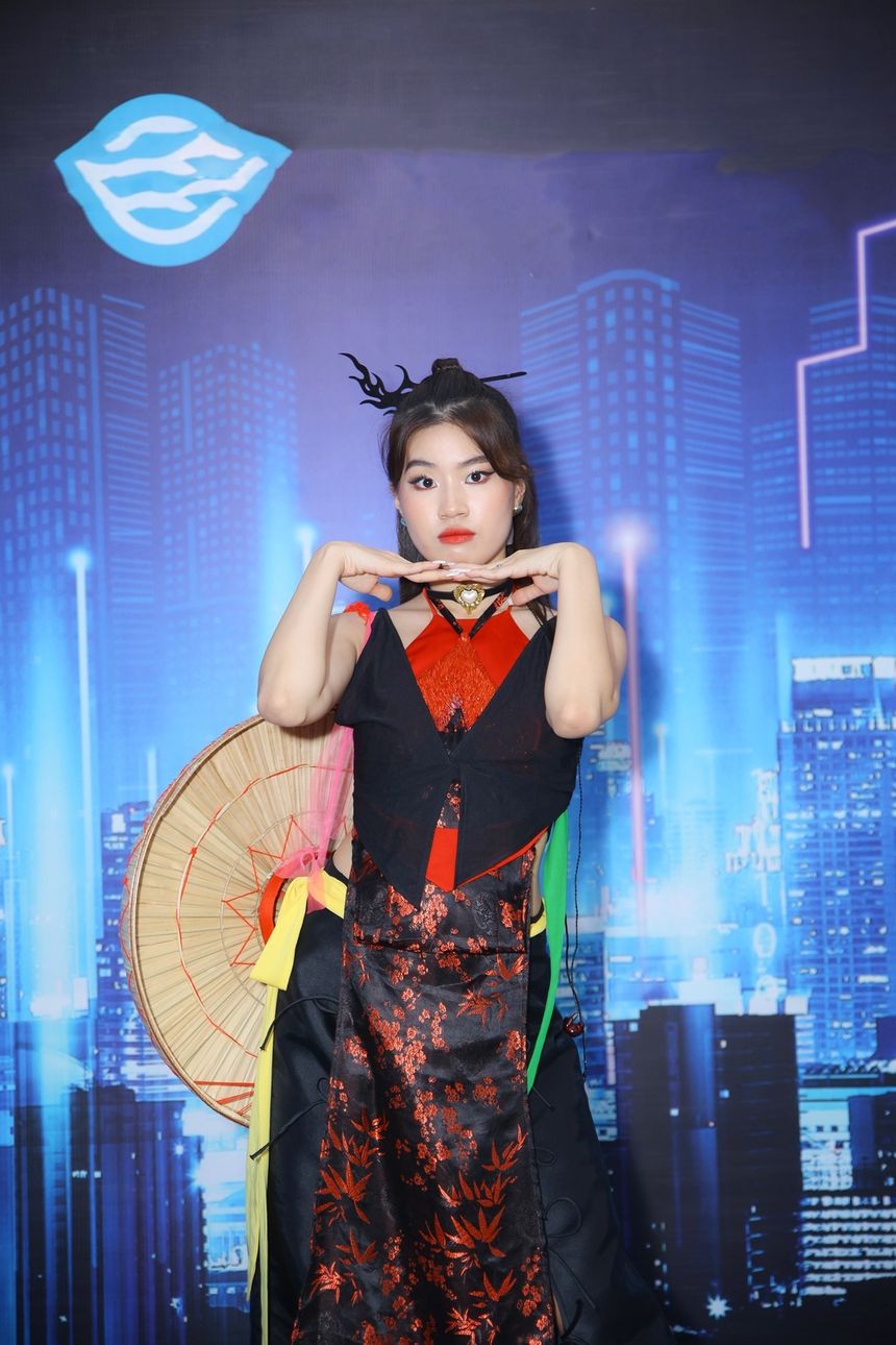 Giải Cống hiến lần 18-2024: Nữ rapper 'tài không đợi tuổi' của làng rap Việt - Ảnh 3. Giải Cống hiến lần 18-2024: Nữ rapper 'tài không đợi tuổi' của làng rap Việt - Ảnh 3.