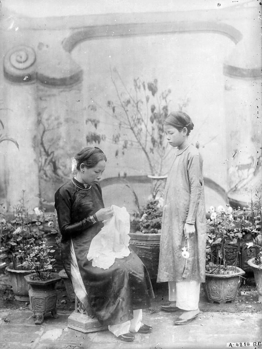 Ảnh = Ký ức = Lịch sử (kỳ 95): Nghề thêu và phố thợ thêu ở Hà Nội - Ảnh 18.