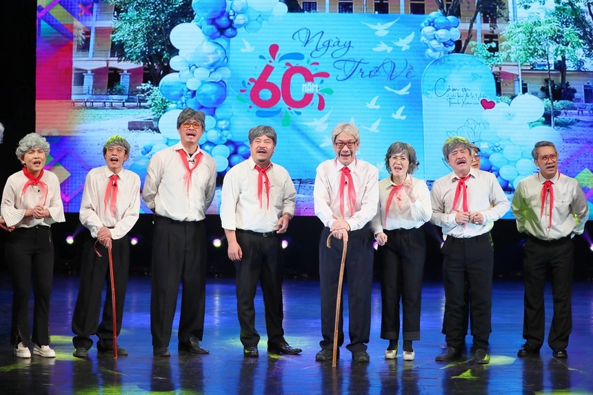 NSƯT Sĩ Tiến - Giám đốc Nhà hát Tuổi trẻ: Chúng tôi phải giữ 'phong vị hài kịch' riêng - Ảnh 4. NSƯT Sĩ Tiến - Giám đốc Nhà hát Tuổi trẻ: Chúng tôi phải giữ 'phong vị hài kịch' riêng - Ảnh 4.