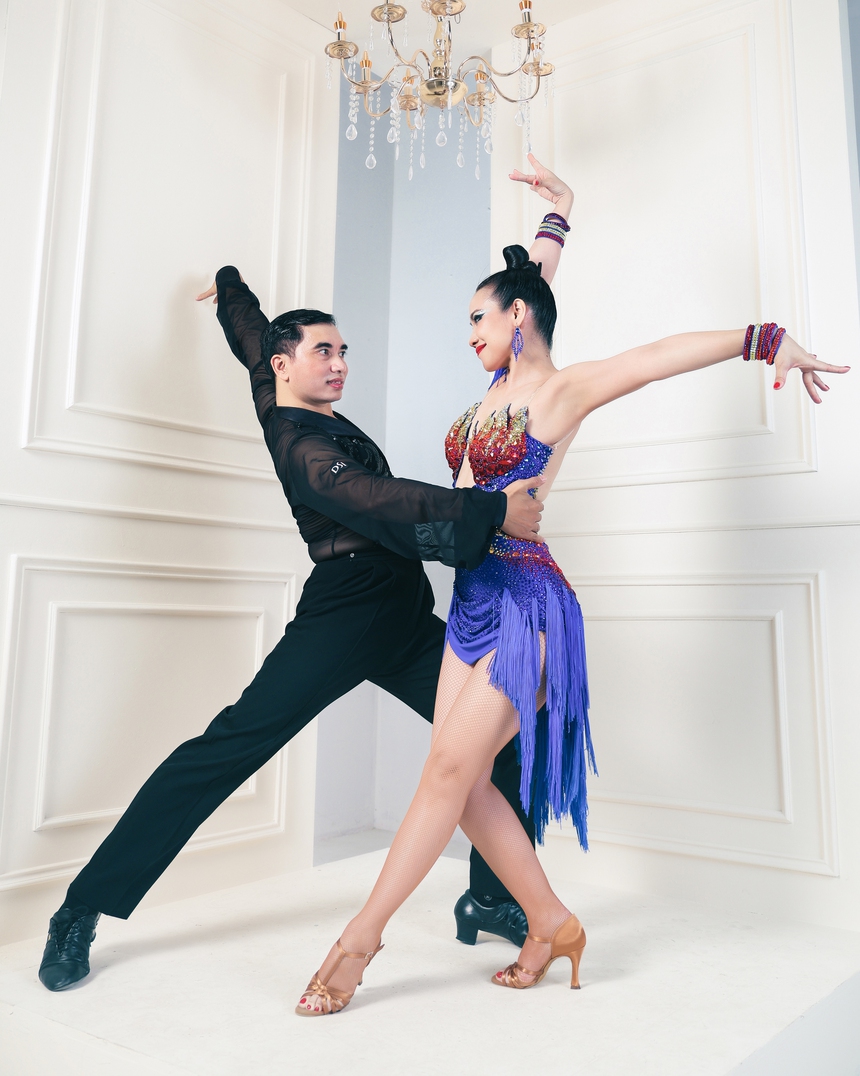 Lần đầu tiên Việt Nam có cặp đôi VĐV tham dự Giải Vô địch Thế giới Dancesport Hạng tuổi Trung niên - Ảnh 4. Lần đầu tiên Việt Nam có cặp đôi VĐV tham dự Giải Vô địch Thế giới Dancesport Hạng tuổi Trung niên - Ảnh 4.