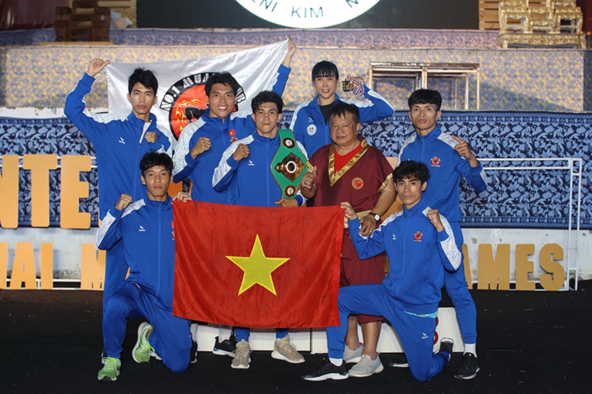 Duy Nhất giành HCV giải vô địch Muay Thái Lan mở rộng 2024 Duy Nhất giành HCV giải vô địch Muay Thái Lan mở rộng 2024