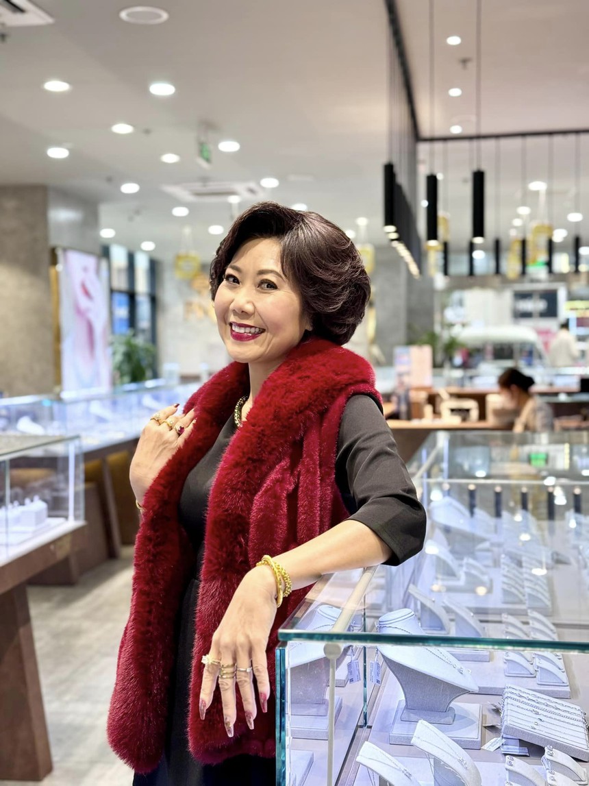 NSƯT Hương 'tươi' tái xuất đầy ấn tượng trong 'Trạm cứu hộ trái tim' - Ảnh 2.