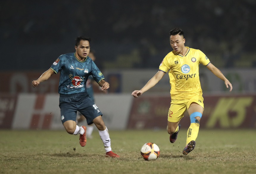 Để trụ hạng, HAGL phải thực dụng thay vì đá đẹp với HLV Vũ Tiến Thành - Ảnh 1.