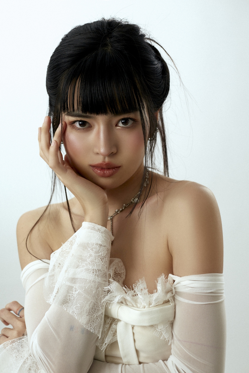 Khánh Vân khoe nhan sắc trong trẻo khiến fan đứng ngồi không yên - Ảnh 1. Khánh Vân khoe nhan sắc trong trẻo khiến fan đứng ngồi không yên - Ảnh 1.