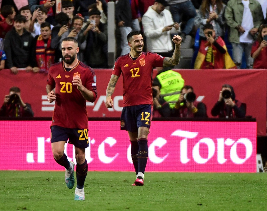 Một Tây Ban Nha đại chúng - Ảnh 1. Một Tây Ban Nha đại chúng - Ảnh 1.