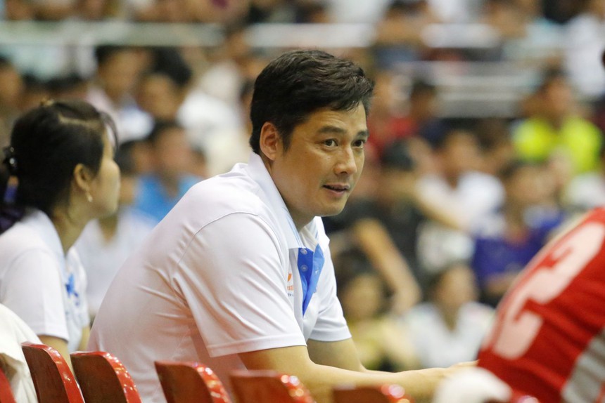 HLV Bùi Huy Sơn giúp bóng chuyền nữ Thanh Hóa khởi sắc ở giải VĐQG 2024