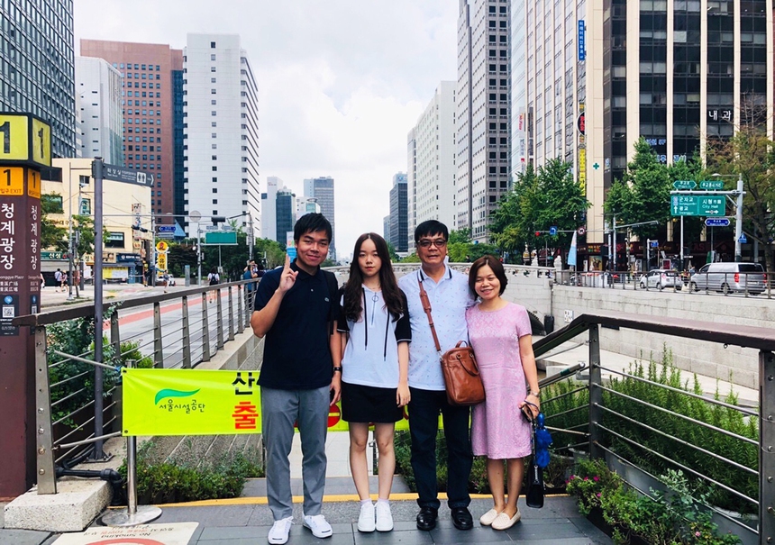 Nhà thơ Đỗ Quang Huỳnh: 'Tôi là tác giả sống trong hương vị nhà quê' - Ảnh 5.