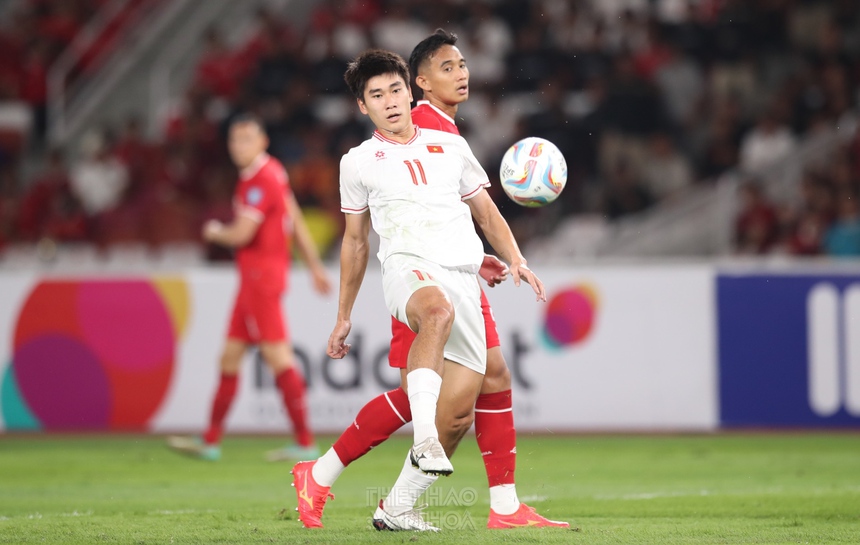 Minh Trọng mắc lỗi tai hại, ĐT Việt Nam nhận kết cục đáng tiếc trên sân của Indonesia - Ảnh 17.