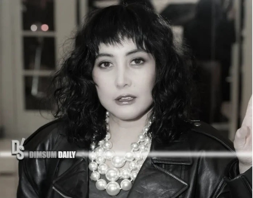 Hà Siêu Nghi – con gái trùm sòng bạc Hà Hồng Sân lần đầu tiên tiết lộ về việc phân chia tài sản của cha - Ảnh 2.