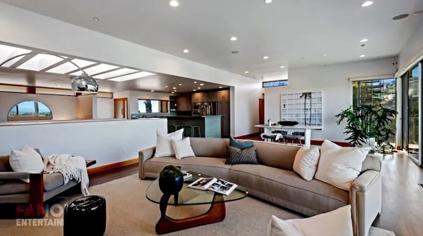 'Choáng' với biệt thự của Chủ tịch HYBE Bang Si Hyuk ở Los Angeles - Ảnh 6. 'Choáng' với biệt thự của Chủ tịch HYBE Bang Si Hyuk ở Los Angeles - Ảnh 6.