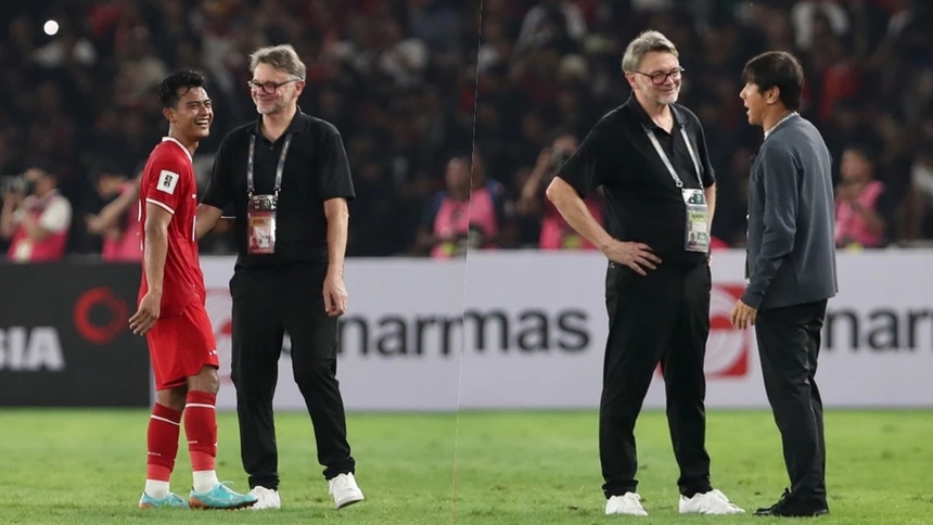 HLV Troussier tươi cười với cầu thủ Indonesia, CĐV so sánh với hình ảnh HLV Park Hang Seo khi thua trận - Ảnh 2. HLV Troussier tươi cười với cầu thủ Indonesia, CĐV so sánh với hình ảnh HLV Park Hang Seo khi thua trận - Ảnh 2.