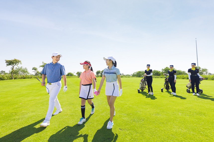 Vừa ra mắt, Thành phố đảo Hoàng Gia đã được các tín đồ golf "nhắm" làm chốn an cư - Ảnh 1.