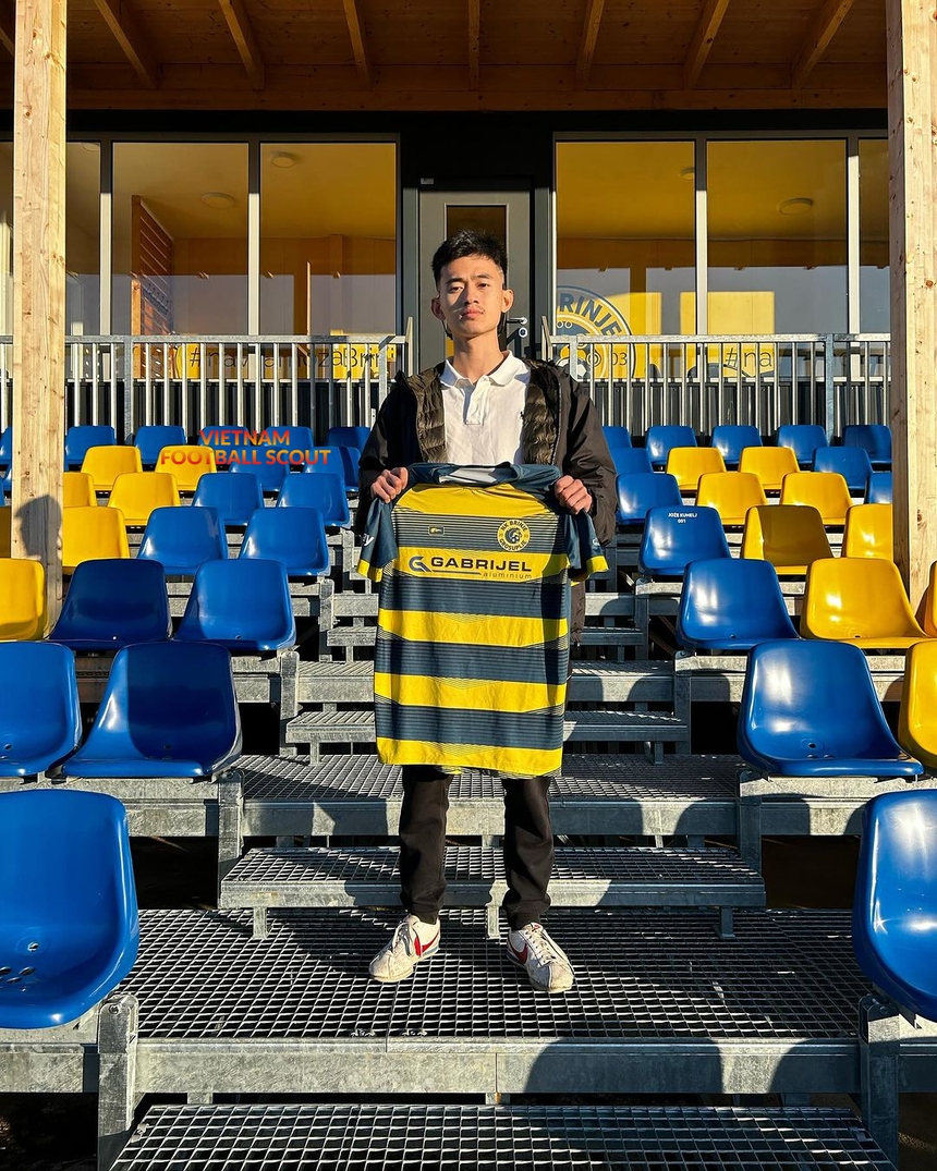 Hành trình đặc biệt của cầu thủ Việt kiều từ bóng đá học đường đến cầu thủ chuyên nghiệp ở trời Âu - Ảnh 3. Hành trình đặc biệt của cầu thủ Việt kiều từ bóng đá học đường đến cầu thủ chuyên nghiệp ở trời Âu - Ảnh 3.