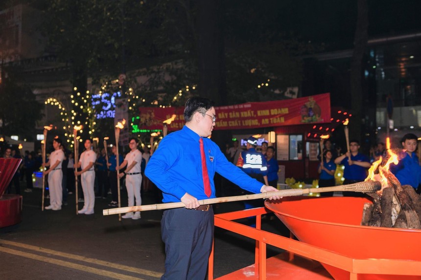 Khai mạc Lễ hội Thanh niên Thành phố Hồ Chí Minh năm 2024  - Ảnh 2.