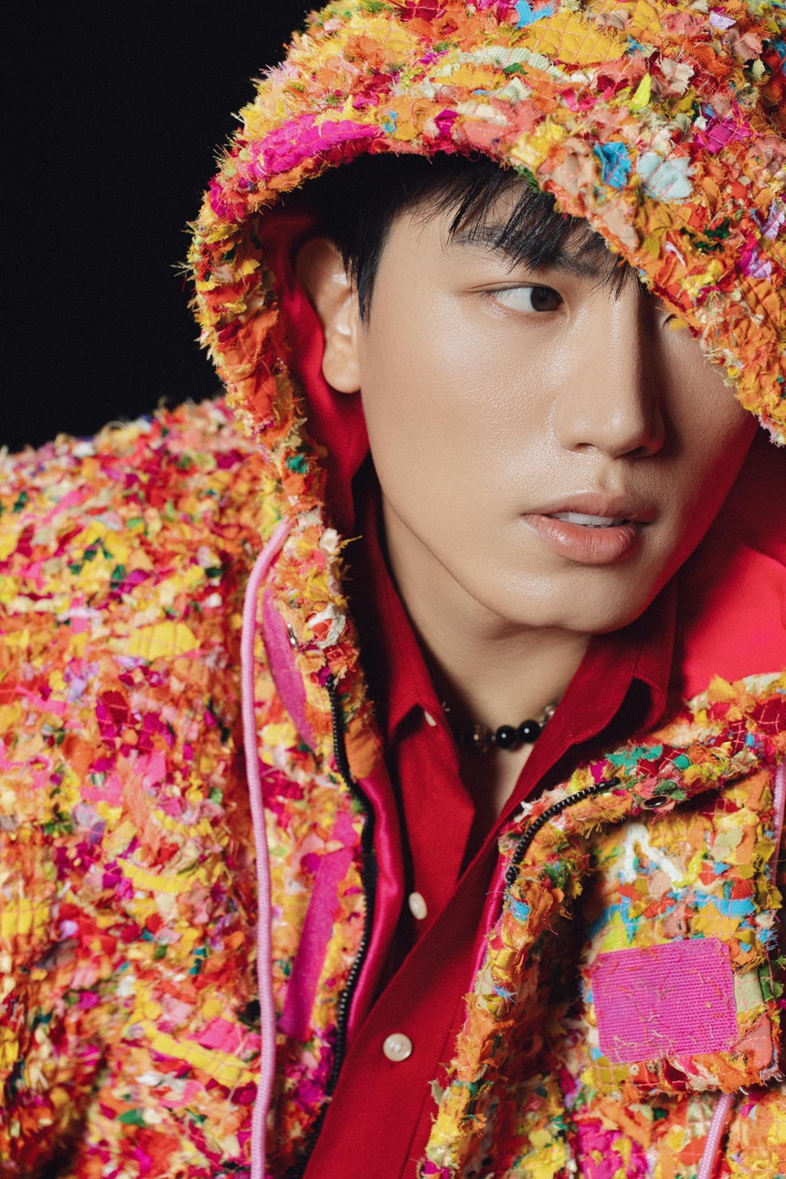 Giải Cống hiến lần 18 - 2024 - Ca sĩ Anh Tú: Vào đề cử Cống hiến 'đã là một vinh dự lớn' - Ảnh 3. Giải Cống hiến lần 18 - 2024 - Ca sĩ Anh Tú: Vào đề cử Cống hiến 'đã là một vinh dự lớn' - Ảnh 3.