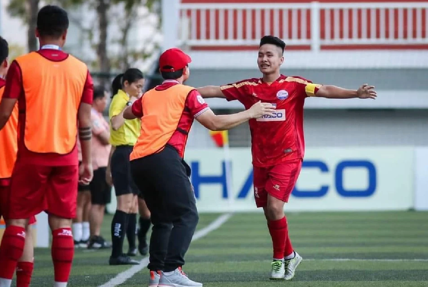 Ứng viên vô địch khẳng định sức mạnh ở giải bóng đá sinh viên - Ảnh 2.