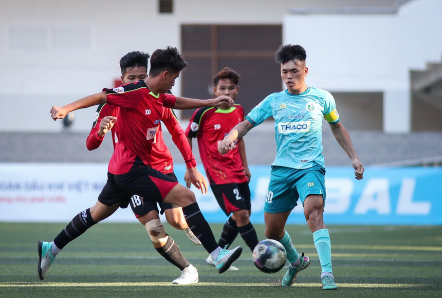 Ứng viên vô địch khẳng định sức mạnh ở giải bóng đá sinh viên - Ảnh 1.