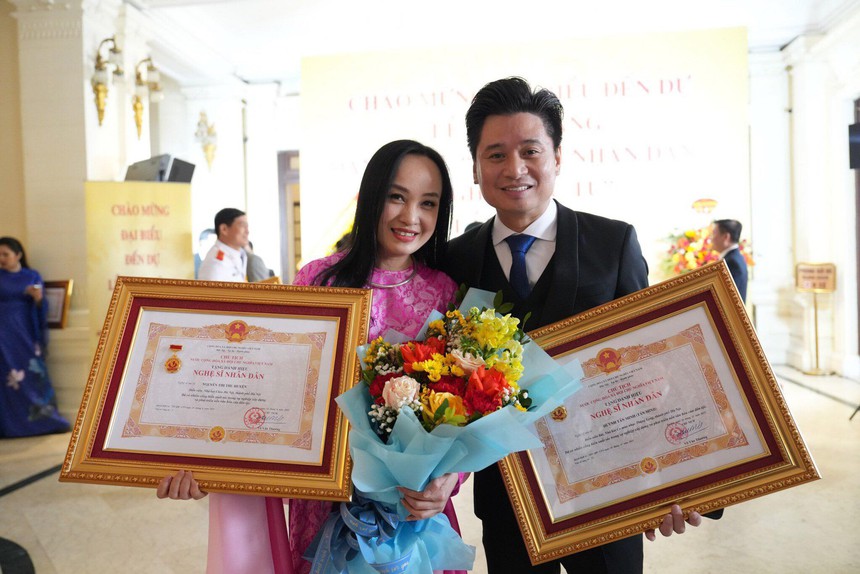 Vợ chồng NSND Tấn Minh - Thu Huyền tiết lộ nhược điểm của đối phương - Ảnh 2.