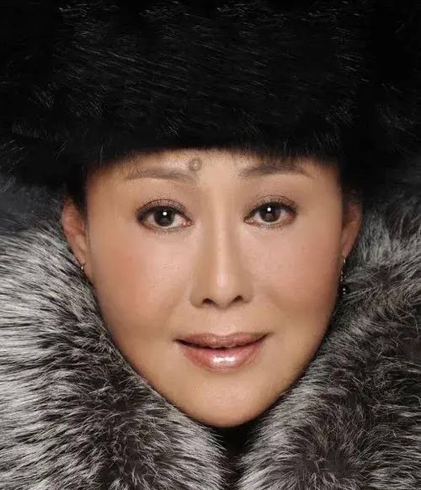 Tư Cầm Cao Oa: Một Võ Tắc Thiên uy nghi trên màn ảnh, ngoài đời nếm đủ cay đắng - Ảnh 1. Tư Cầm Cao Oa: Một Võ Tắc Thiên uy nghi trên màn ảnh, ngoài đời nếm đủ cay đắng - Ảnh 1.