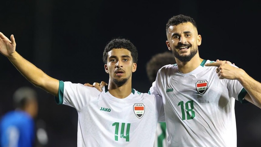 'Cựu thần đồng' MU ghi bàn, giúp đội cùng bảng với ĐT Việt Nam thắng 5-0 và đoạt vé đi tiếp ở vòng loại World Cup - Ảnh 2.