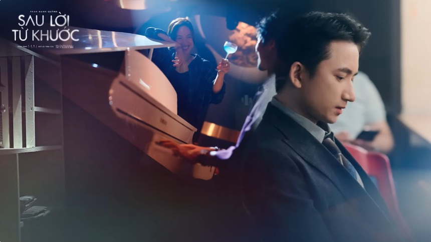 'Sau lời từ khước' là… nước mắt - Ảnh 1. 'Sau lời từ khước' là… nước mắt - Ảnh 1.