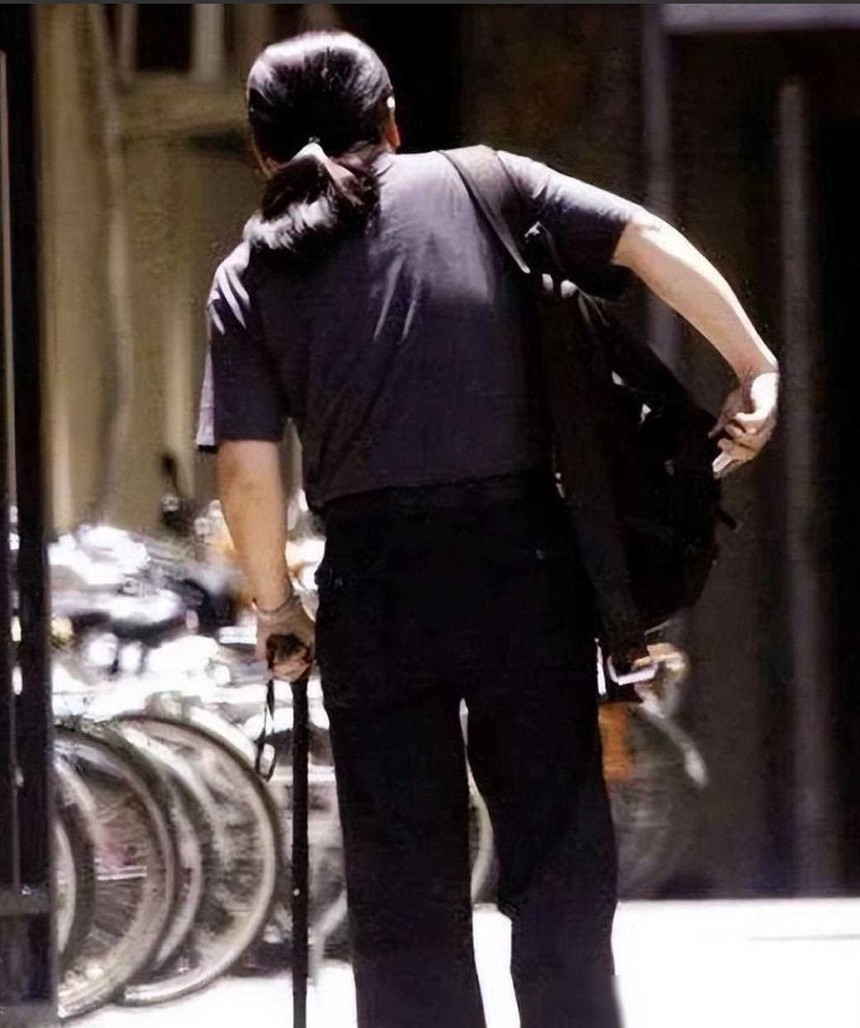 Lưu Hoan: Giọng ca 'Hảo hán ca' bất hủ trong 'Thủy hử' sống ra sao tuổi xế chiều? - Ảnh 7. Lưu Hoan: Giọng ca 'Hảo hán ca' bất hủ trong 'Thủy hử' sống ra sao tuổi xế chiều? - Ảnh 7.