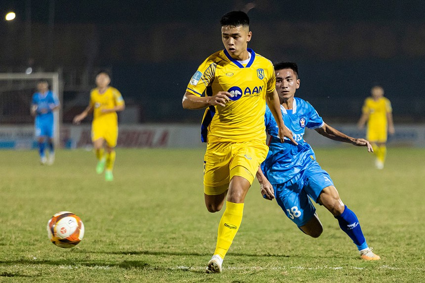 Nhận định bóng đá SLNA vs Hải Phòng (18h00, 30/3), V-League vòng 14 - Ảnh 2. Nhận định bóng đá SLNA vs Hải Phòng (18h00, 30/3), V-League vòng 14 - Ảnh 2.