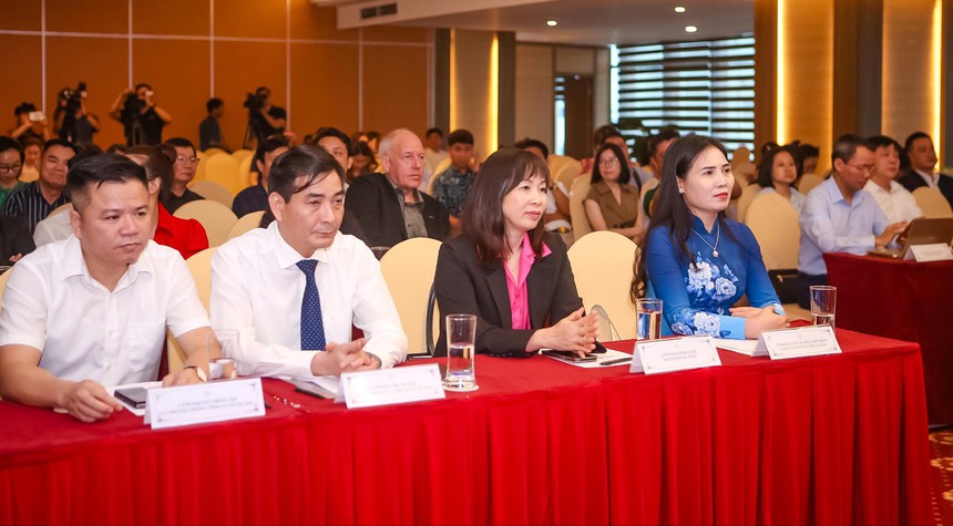 Tỉnh Tuyên Quang quảng bá mạnh mẽ Lễ hội Khinh khí cầu quốc tế - Ảnh 4. Tỉnh Tuyên Quang quảng bá mạnh mẽ Lễ hội Khinh khí cầu quốc tế - Ảnh 4.