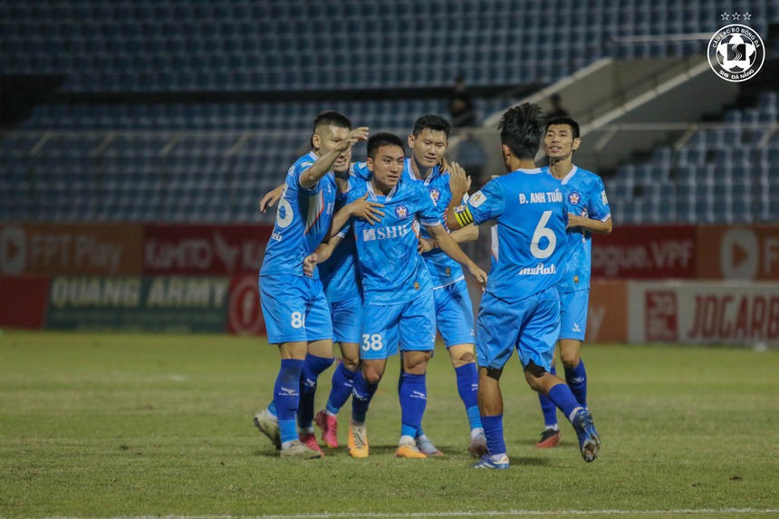 SHB Đà Nẵng vô địch lượt giải hạng Nhất quốc gia 2023/24: Ngày về “mái nhà xưa” V-League đã rất gần - Ảnh 1. SHB Đà Nẵng vô địch lượt giải hạng Nhất quốc gia 2023/24: Ngày về “mái nhà xưa” V-League đã rất gần - Ảnh 1.