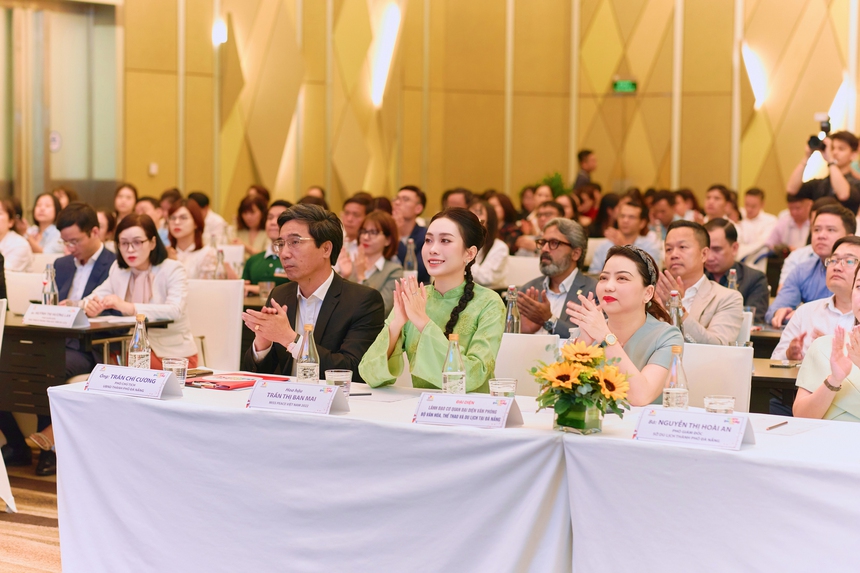 Hoa hậu Ban Mai tiếp tục quảng bá cho du lịch Đà Nẵng - Ảnh 5.