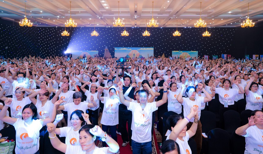 Hành trình của gần 1.500 người "đi tìm hạnh phúc" - Ảnh 1.