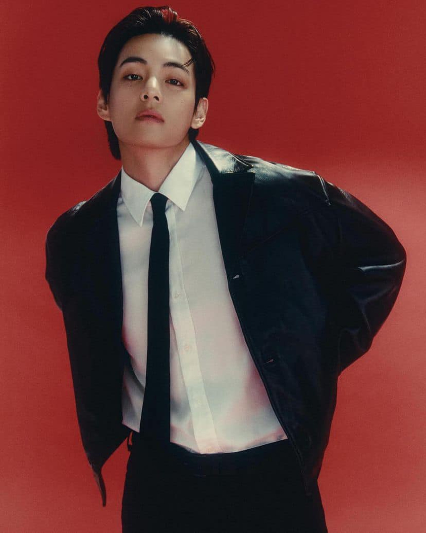 V BTS sắp tung ca khúc mới, Jennie Blackpink cũng hé lộ sản phẩm âm nhạc riêng - Ảnh 4. V BTS sắp tung ca khúc mới, Jennie Blackpink cũng hé lộ sản phẩm âm nhạc riêng - Ảnh 4.