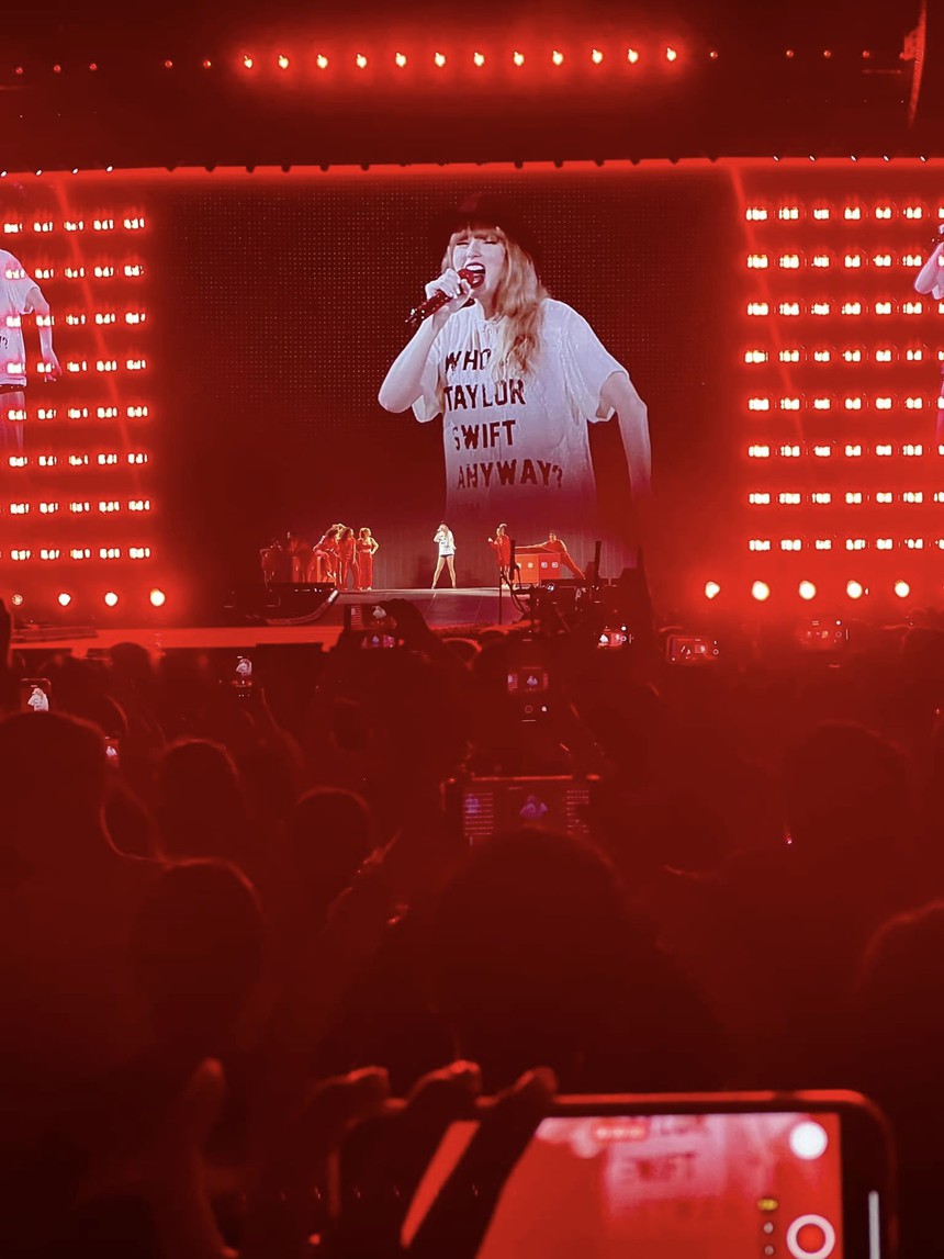 Taylor Swift 'cháy hết mình' ở Singapore, hóa ra gia đình cô đã rất gắn bó với đảo quốc sư tử - Ảnh 9.