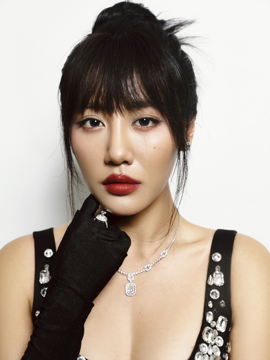 Giải Cống hiến lần 18-2024 - Văn Mai Hương: 'Đại minh tinh' như một bản 'nghề ca' - Ảnh 2.