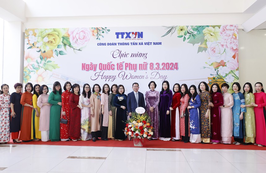 Nữ công đoàn viên Thông tấn xã Việt Nam và các hoạt động hưởng ứng Ngày Quốc tế Phụ nữ 8/3 - Ảnh 2. Nữ công đoàn viên Thông tấn xã Việt Nam và các hoạt động hưởng ứng Ngày Quốc tế Phụ nữ 8/3 - Ảnh 2.
